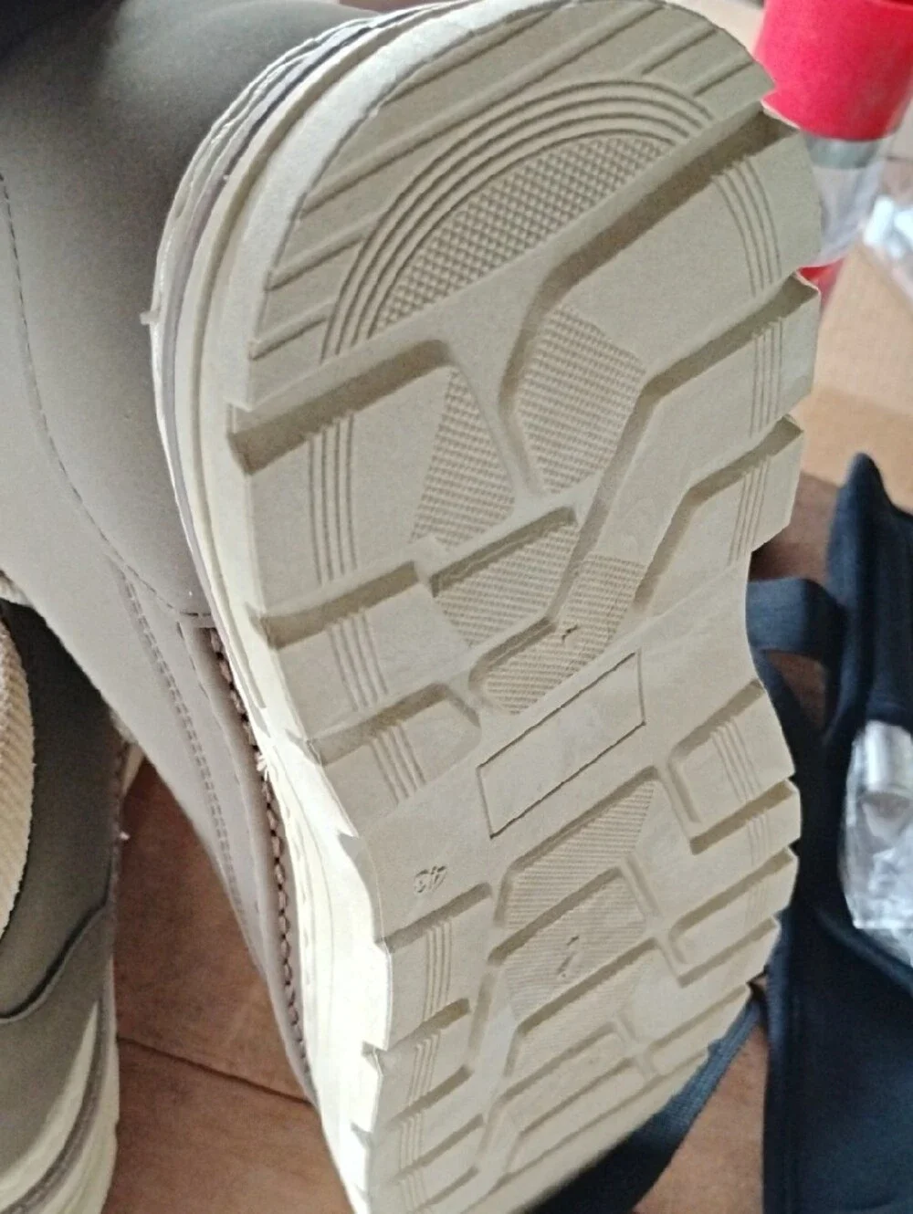 Men's Taupe Lace-Up Casual Boots